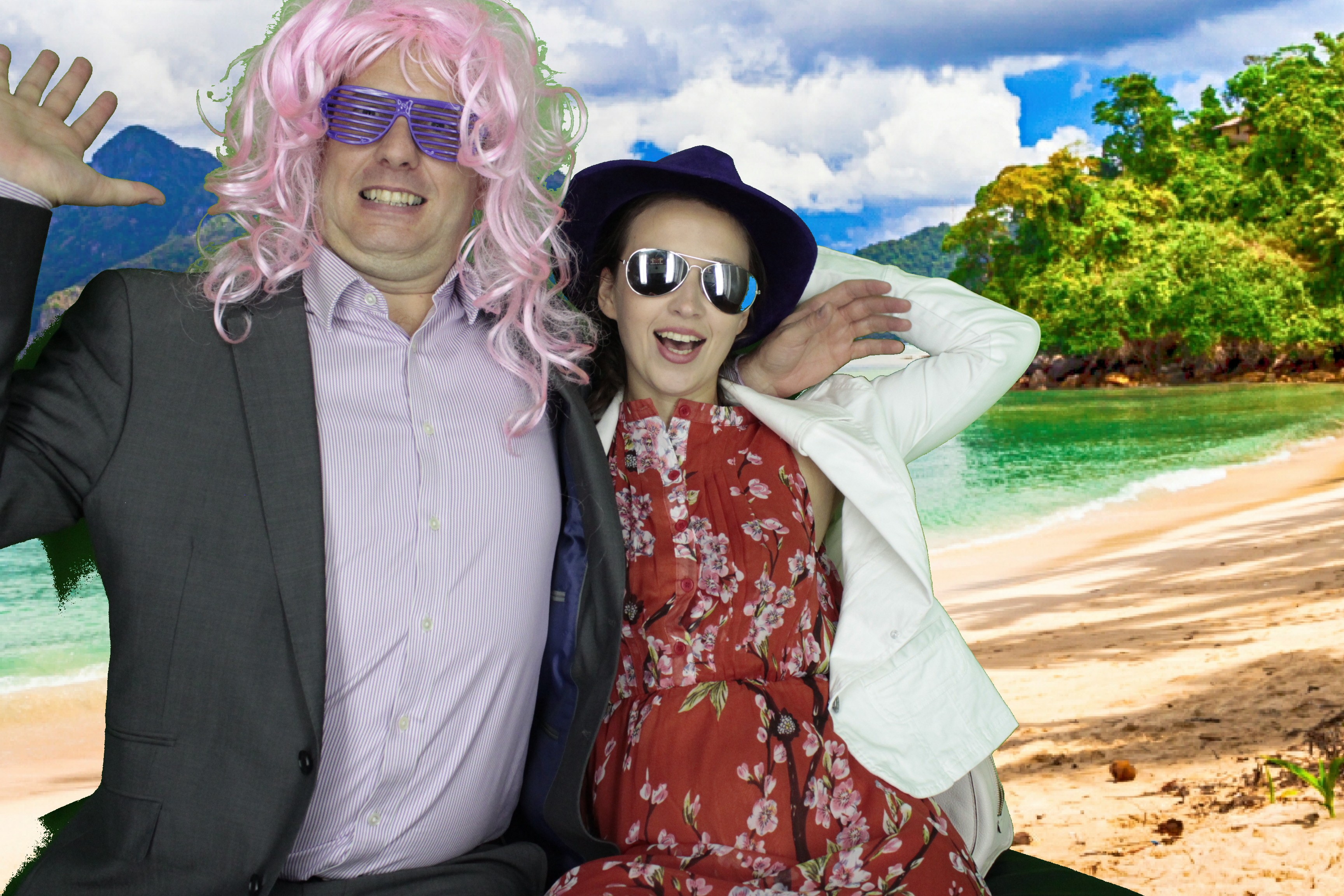Mr & Mrs Brooks | View more photos from the event at gallery.myphotoboothexperience.co.uk/u/MyPhotoBoothExperienceLtd/Mr-Mrs-Brooks